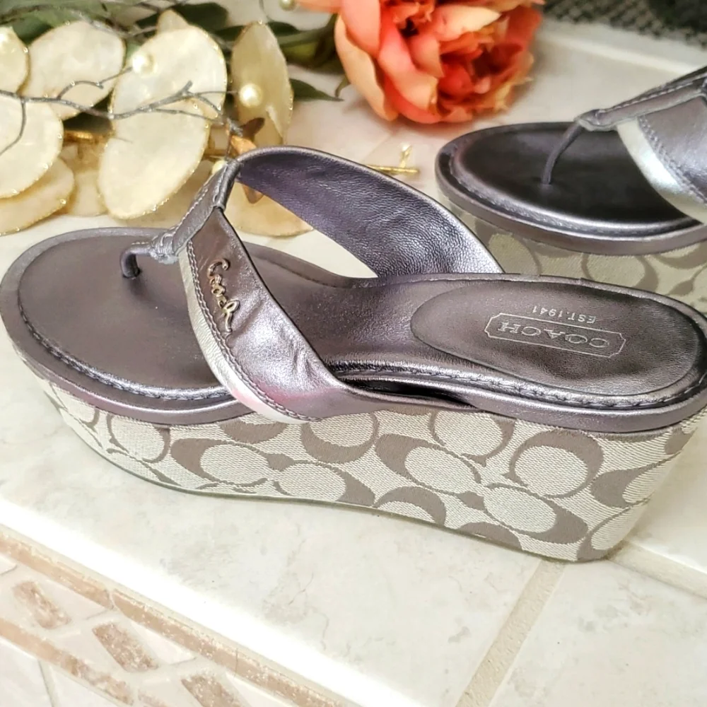 🌟❤ COACH Thong Sandals ❤🌟